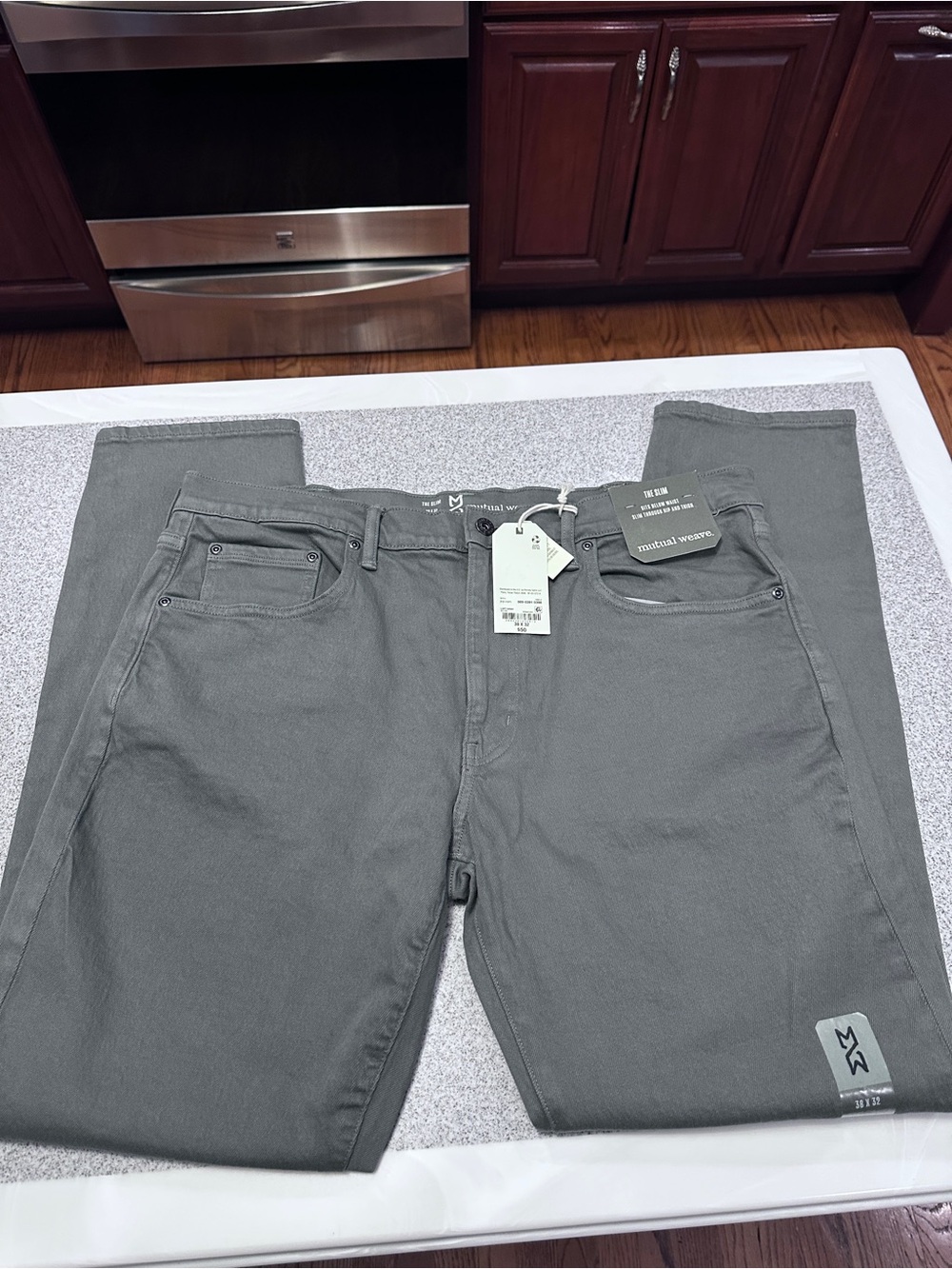 New! Men’s Gray 38"x32"Jeans
